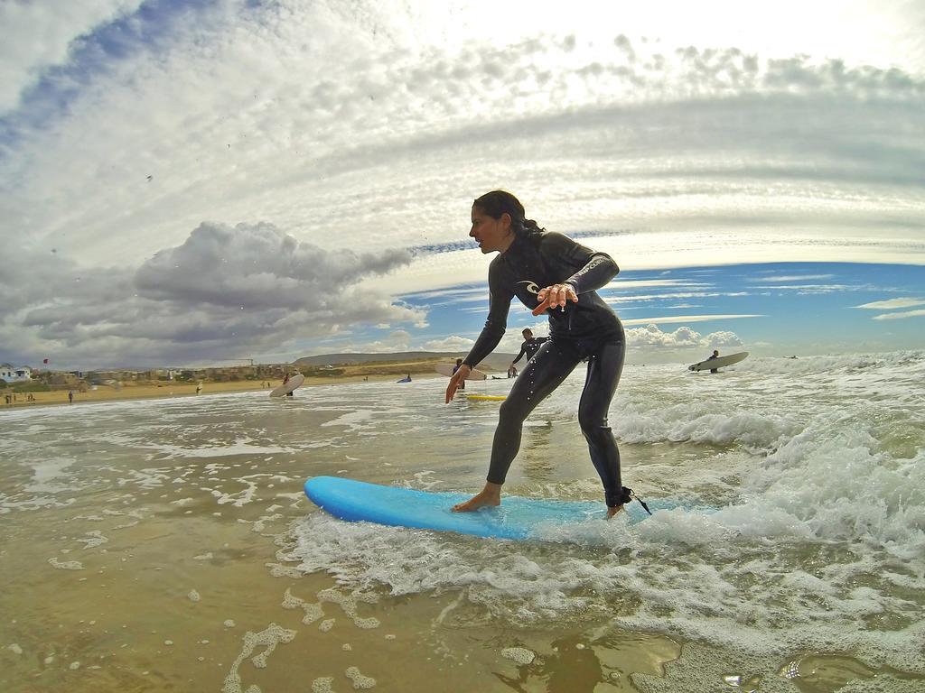 Zen Surf Beach House Hotel Aurir Zewnętrze zdjęcie
